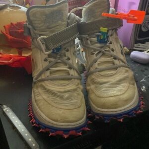 These have not been worn that much , kept in pretty good condition